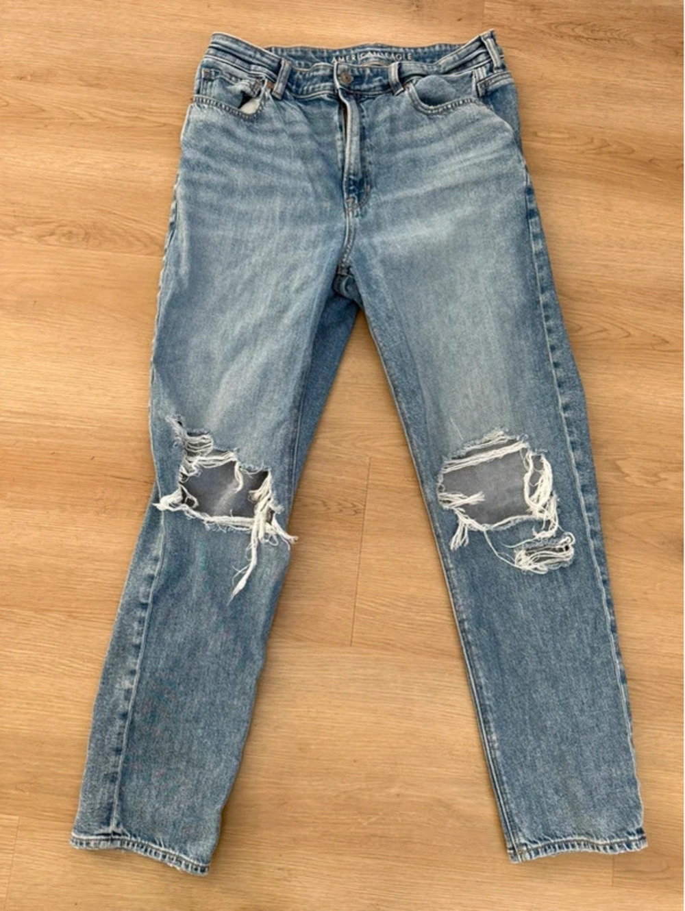 American Eagle strigid mom Jean size 10R